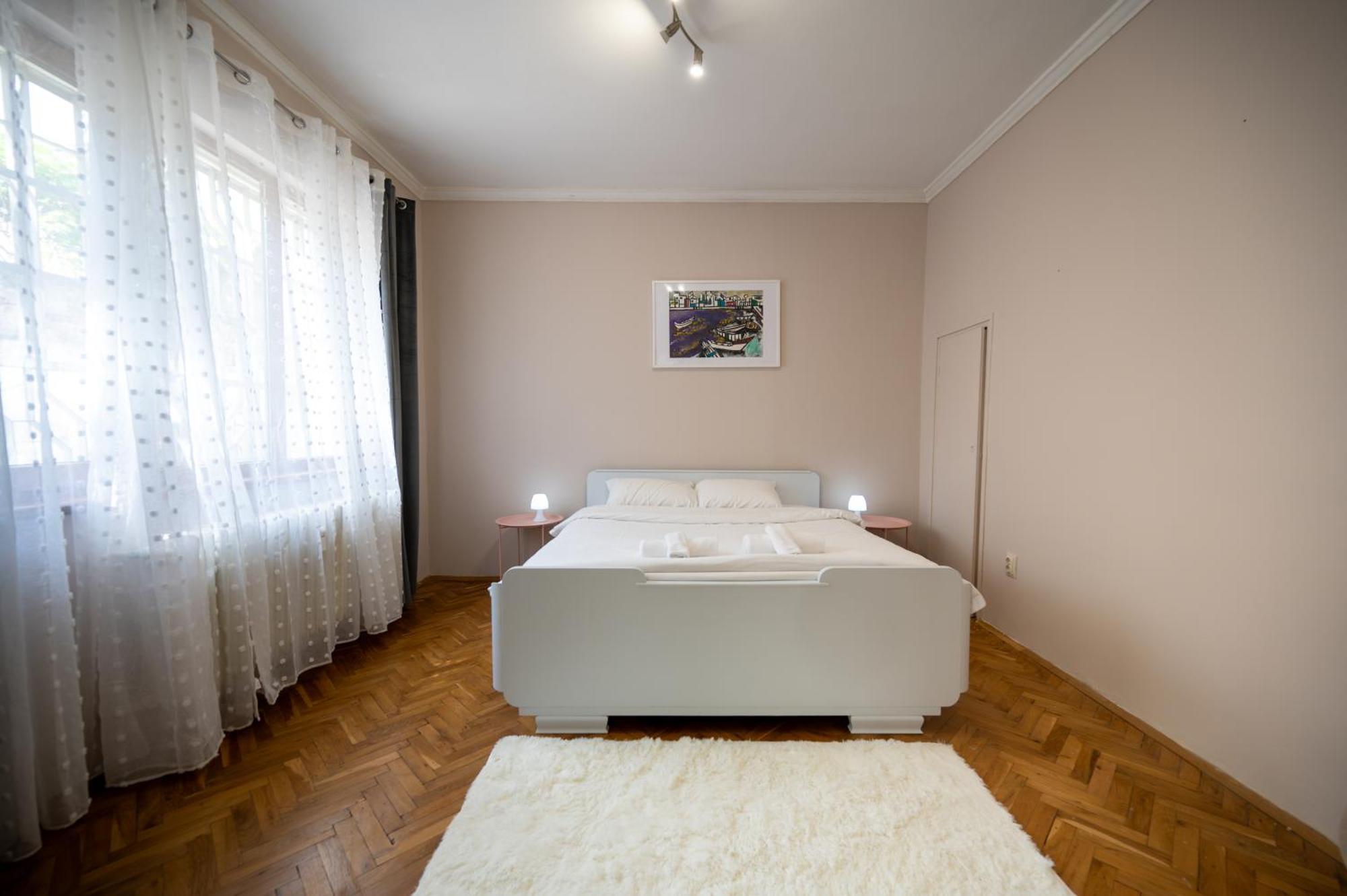 Beautiful Two-Bedroom Apartment In City Center Sofía Exterior foto